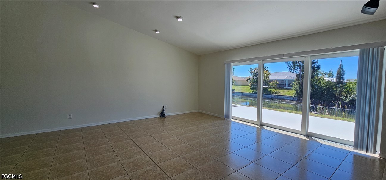 420 15th, Cape Coral, FL 33990