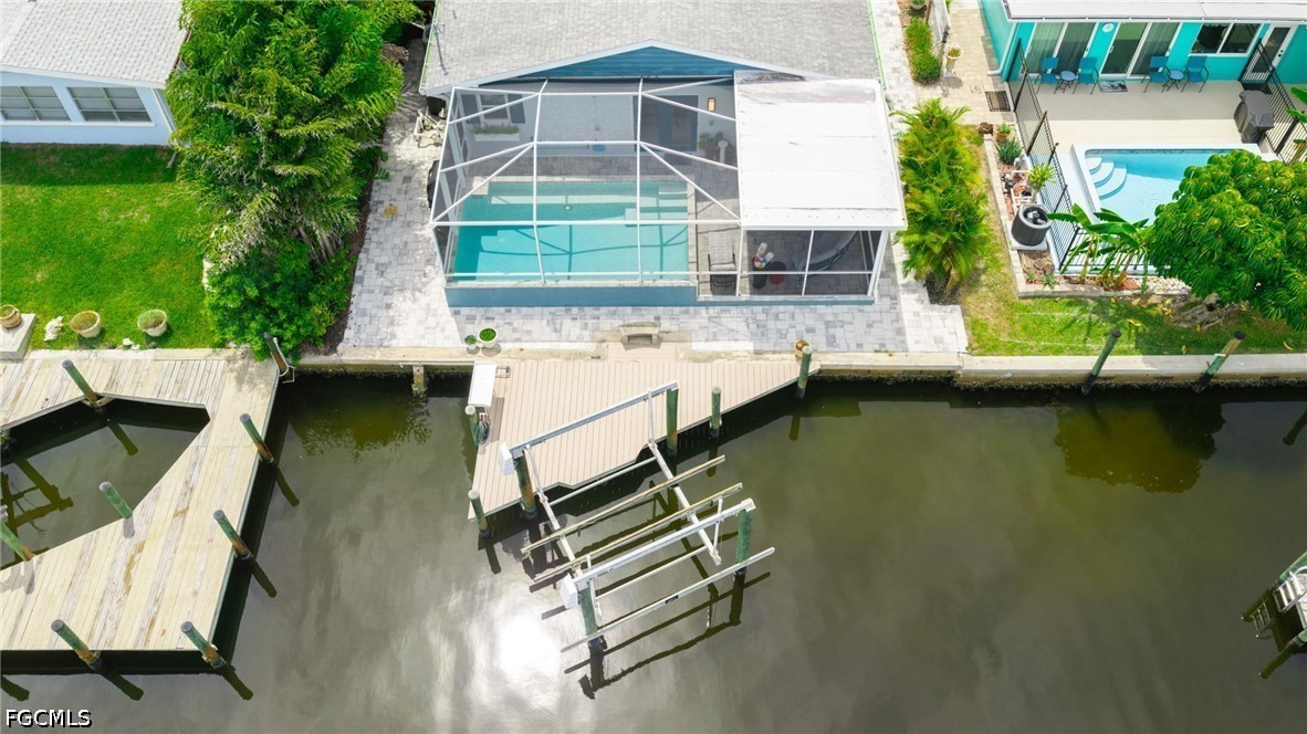 2574 Bayshore, Matlacha, FL 33993