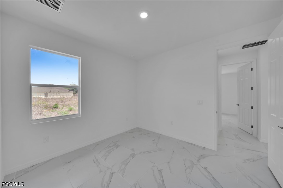 2805 26th, Lehigh Acres, FL 33976