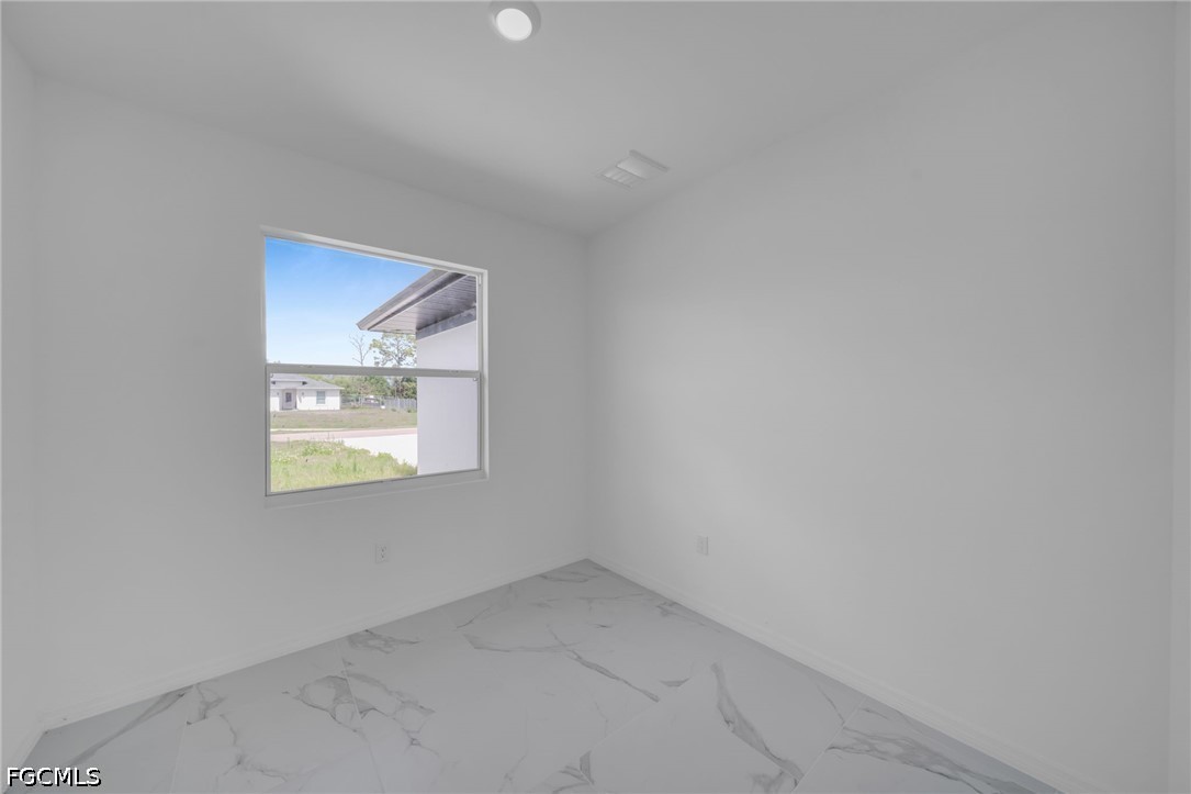2805 26th, Lehigh Acres, FL 33976