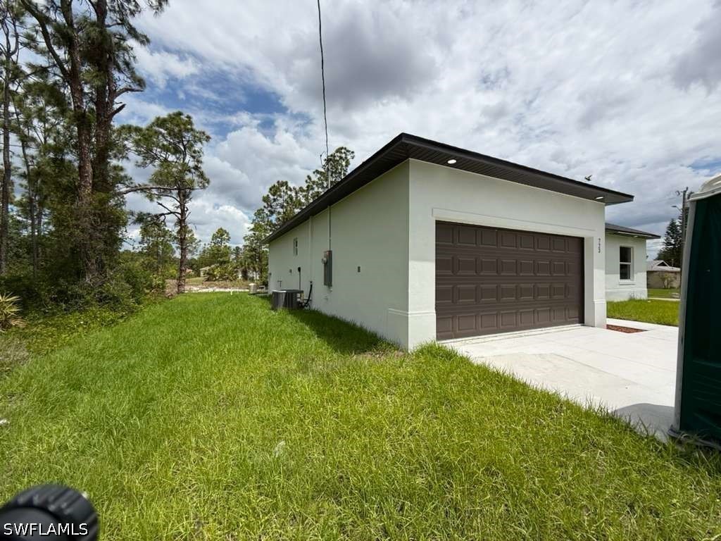 723 Epps Brown, Lehigh Acres, FL 33974