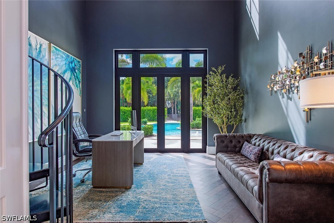 2581 Escada, Naples, FL 34109