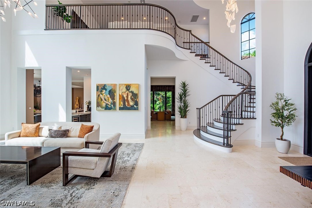 2581 Escada, Naples, FL 34109