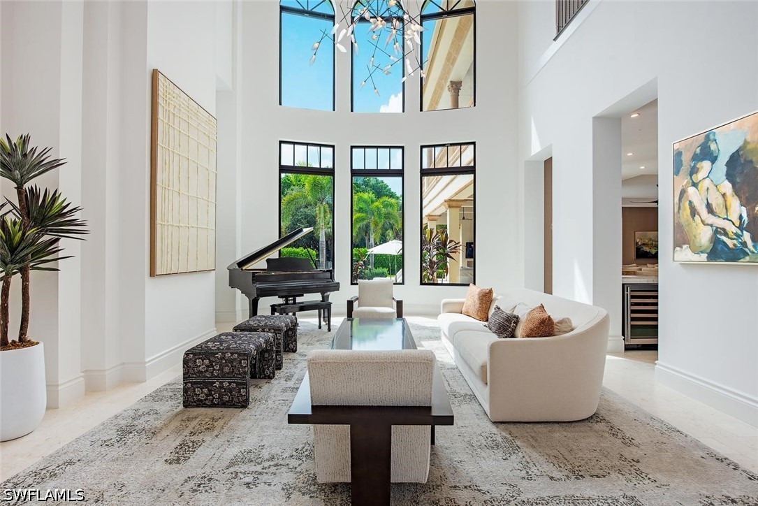2581 Escada, Naples, FL 34109
