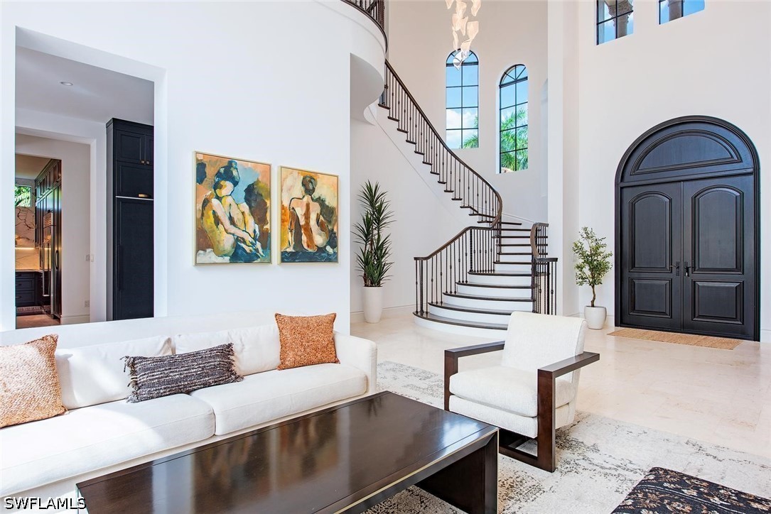 2581 Escada, Naples, FL 34109