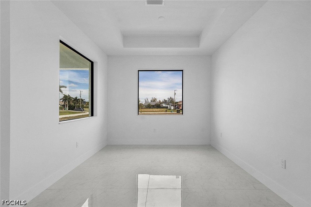 121 Gleason, Cape Coral, FL 33914