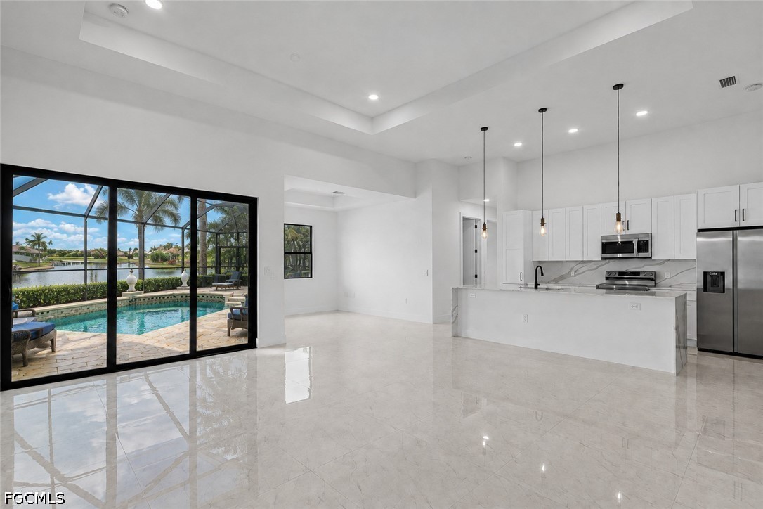 121 Gleason, Cape Coral, FL 33914