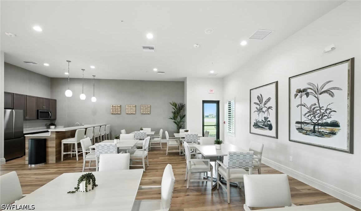 DiningArea