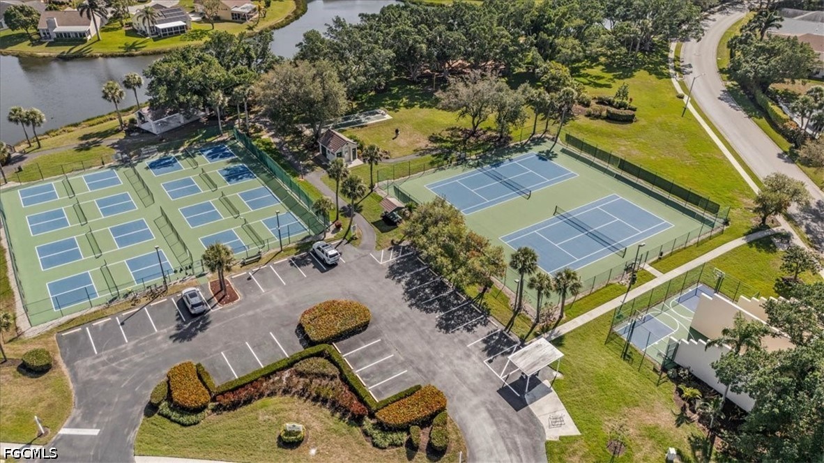 TennisCourt