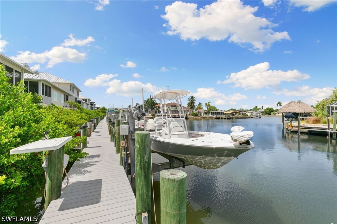 Dock