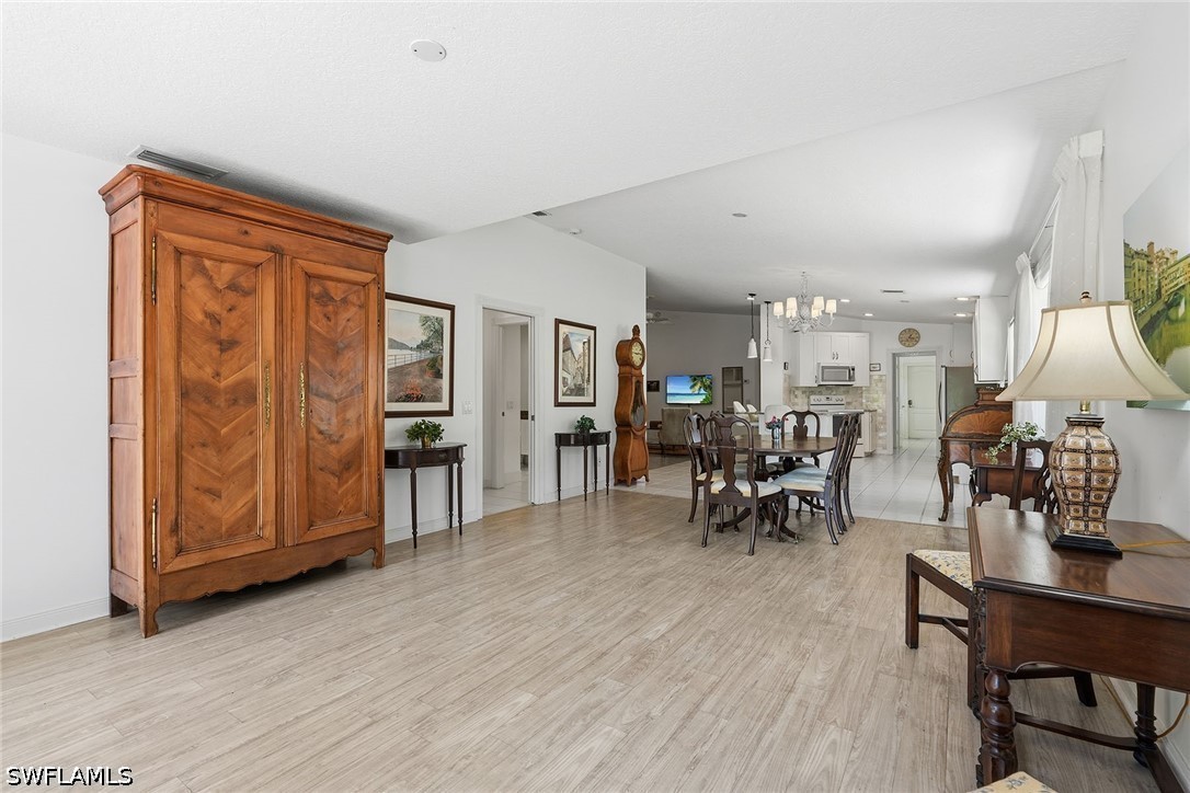 3105 Andorra, Naples, FL 34109
