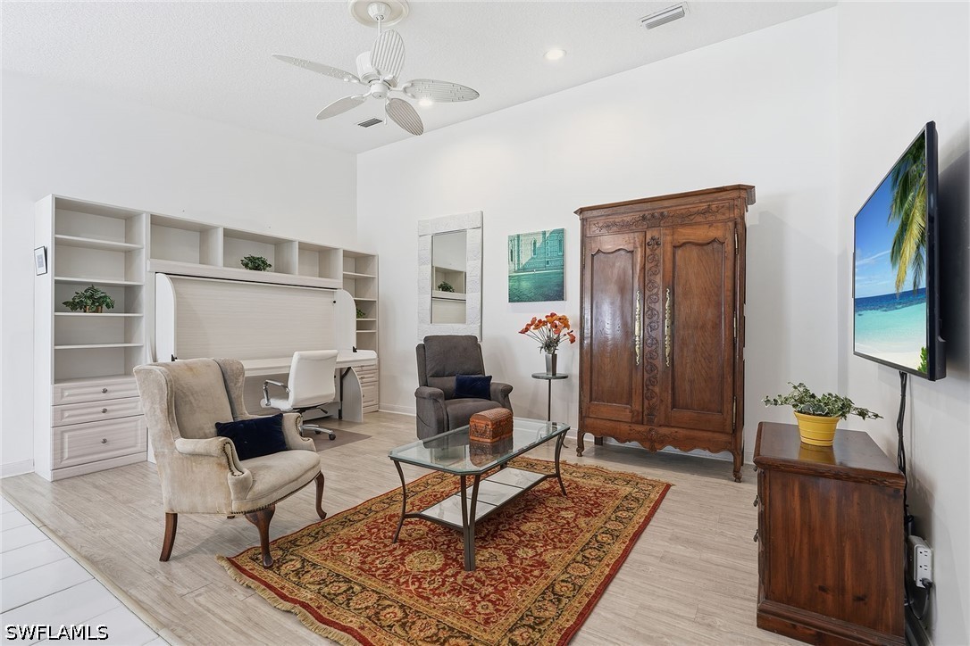 3105 Andorra, Naples, FL 34109