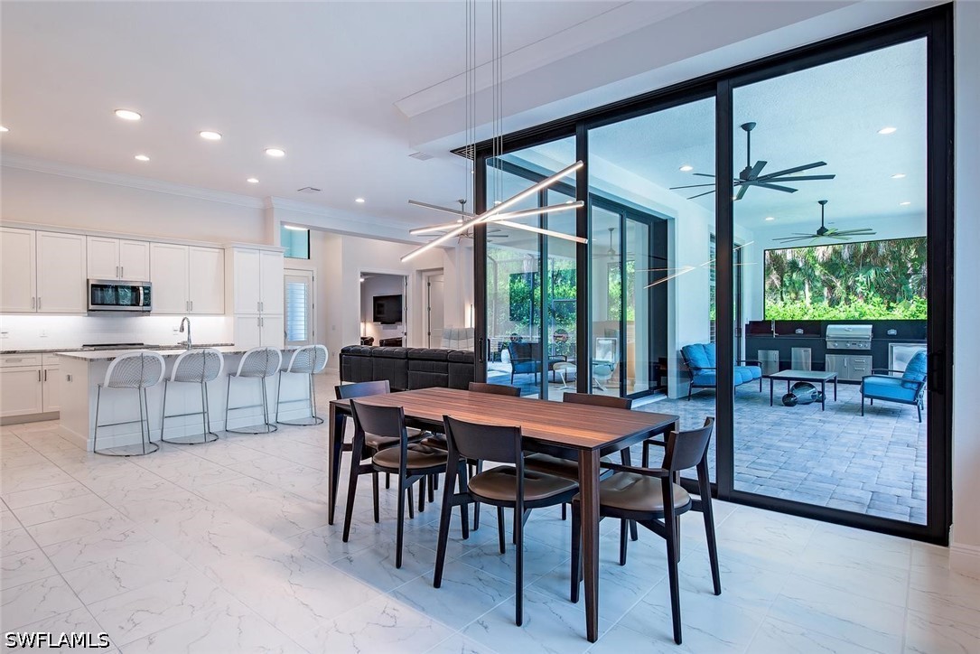 DiningArea