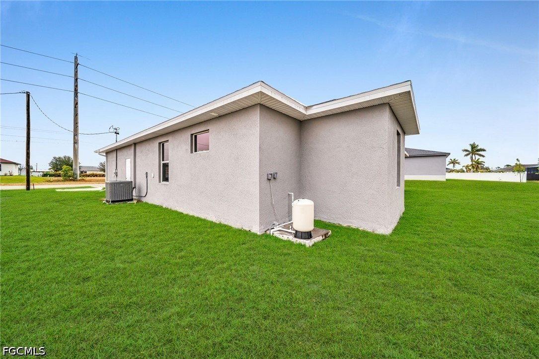 1009 El Dorado, Cape Coral, FL 33993