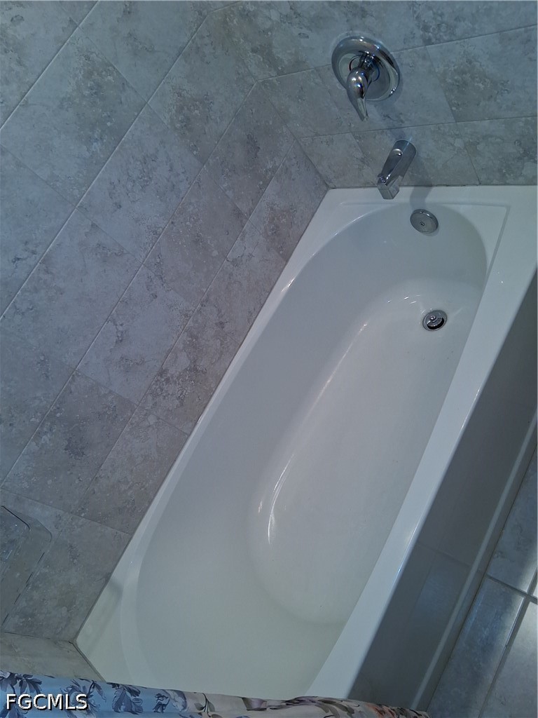 1423 19th, Cape Coral, FL 33993