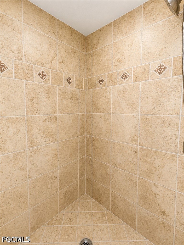 306 8th, Cape Coral, FL 33990