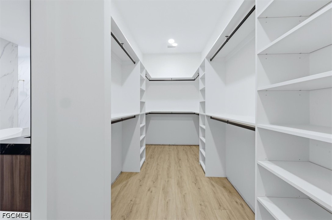 WalkInClosets