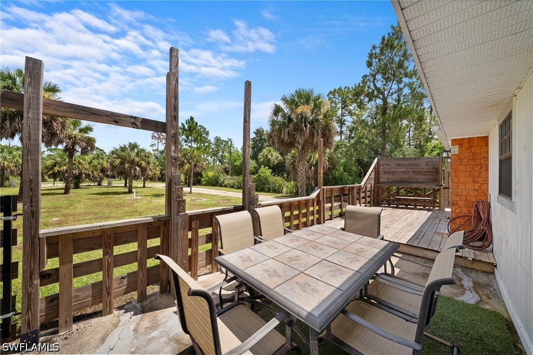 3691 4th, Naples, FL 34120