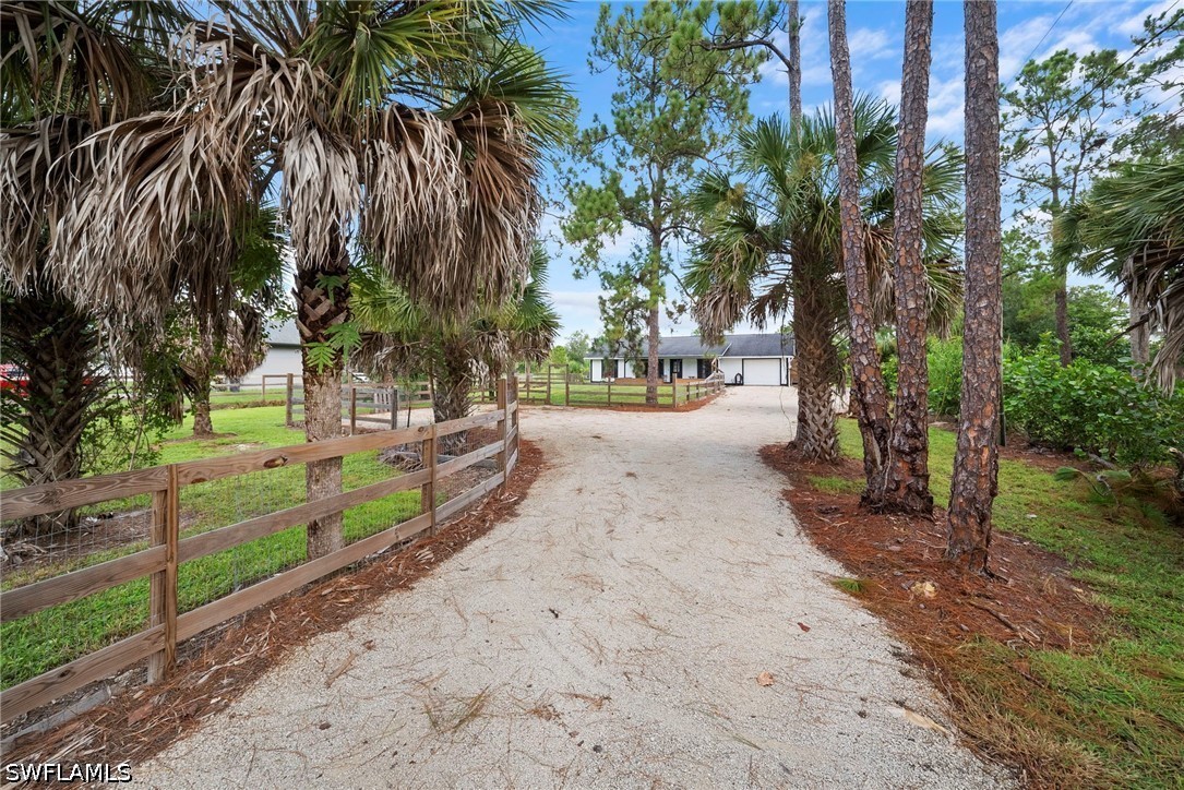 3691 4th, Naples, FL 34120