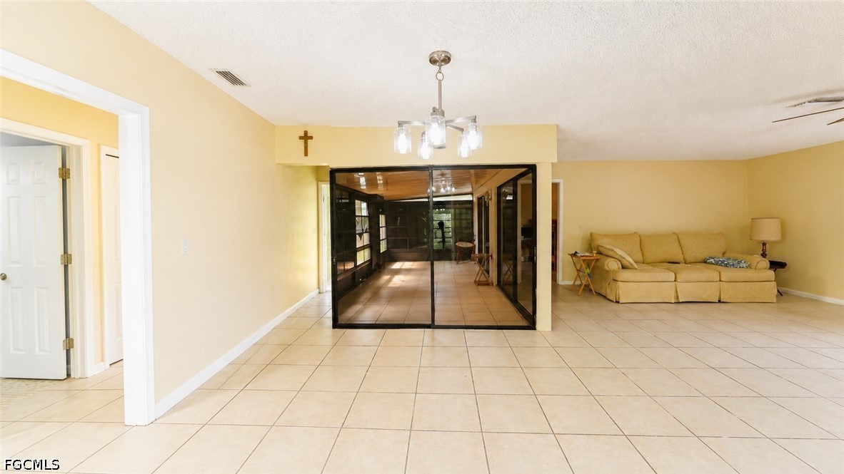 1807 2nd, Cape Coral, FL 33991