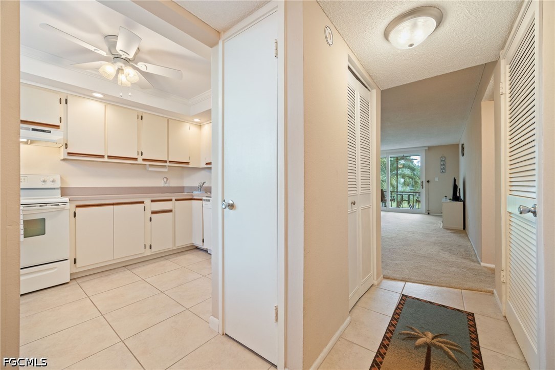 5959 Winkler Unit 218, Fort Myers, FL 33919