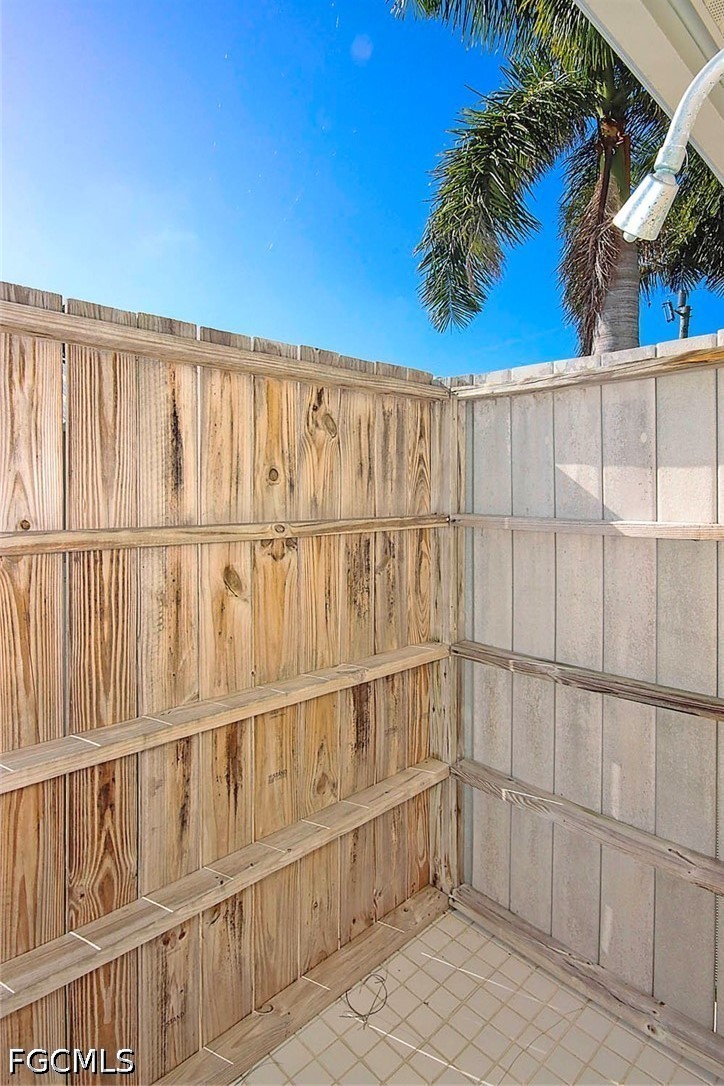 580 Sea Oats, Sanibel, FL 33957