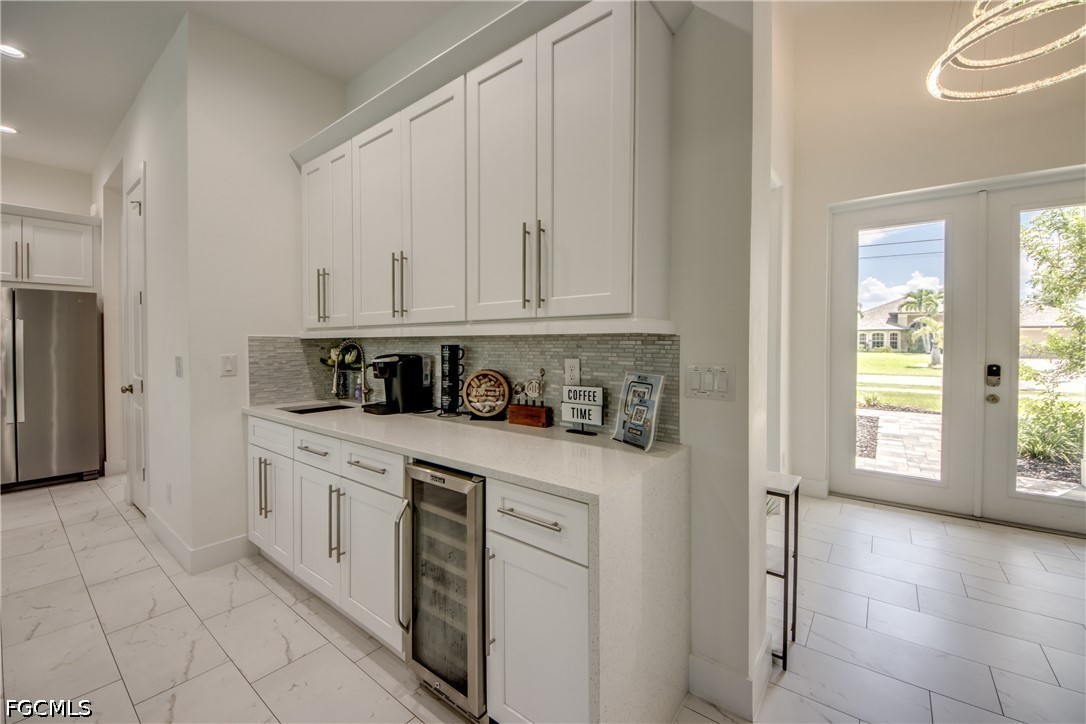 2256 20th, Cape Coral, FL 33991