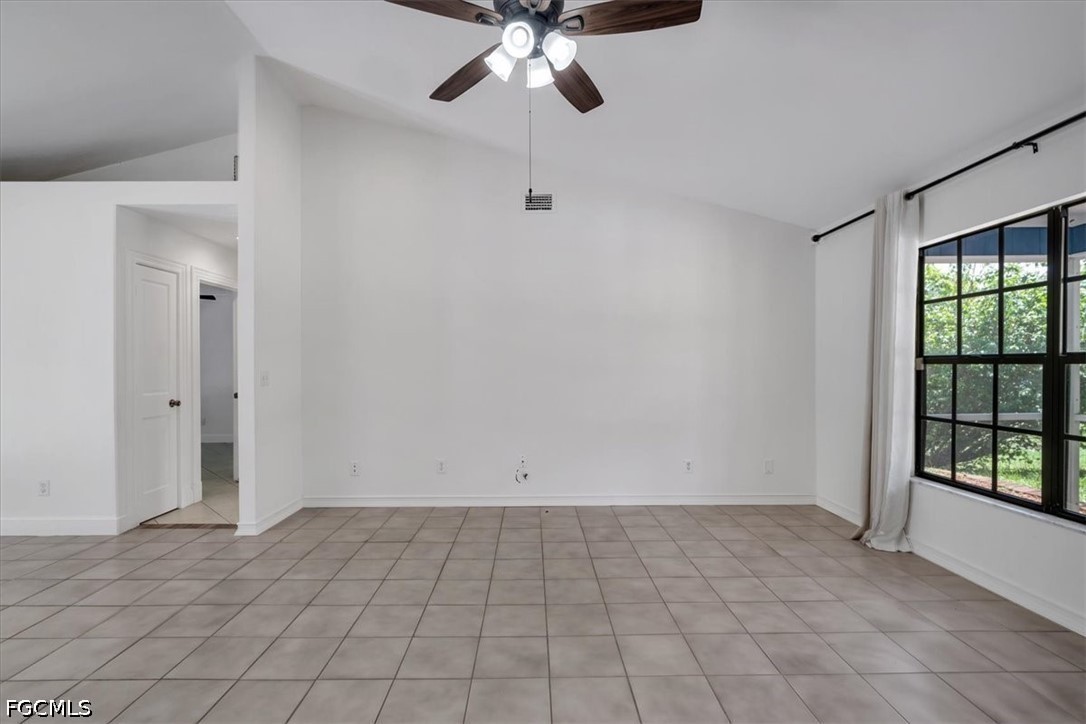 580 16th, Naples, FL 34117