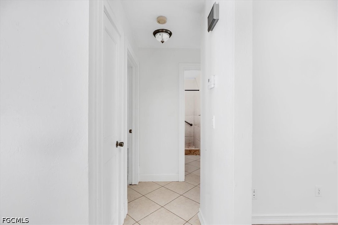 580 16th, Naples, FL 34117