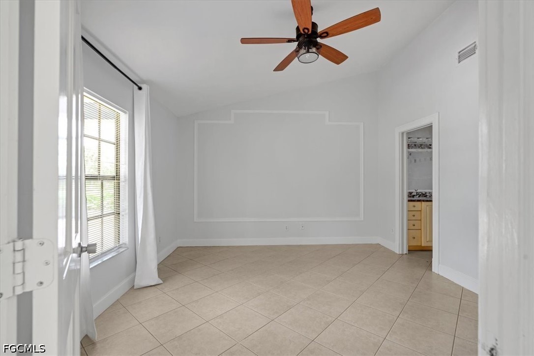 580 16th, Naples, FL 34117