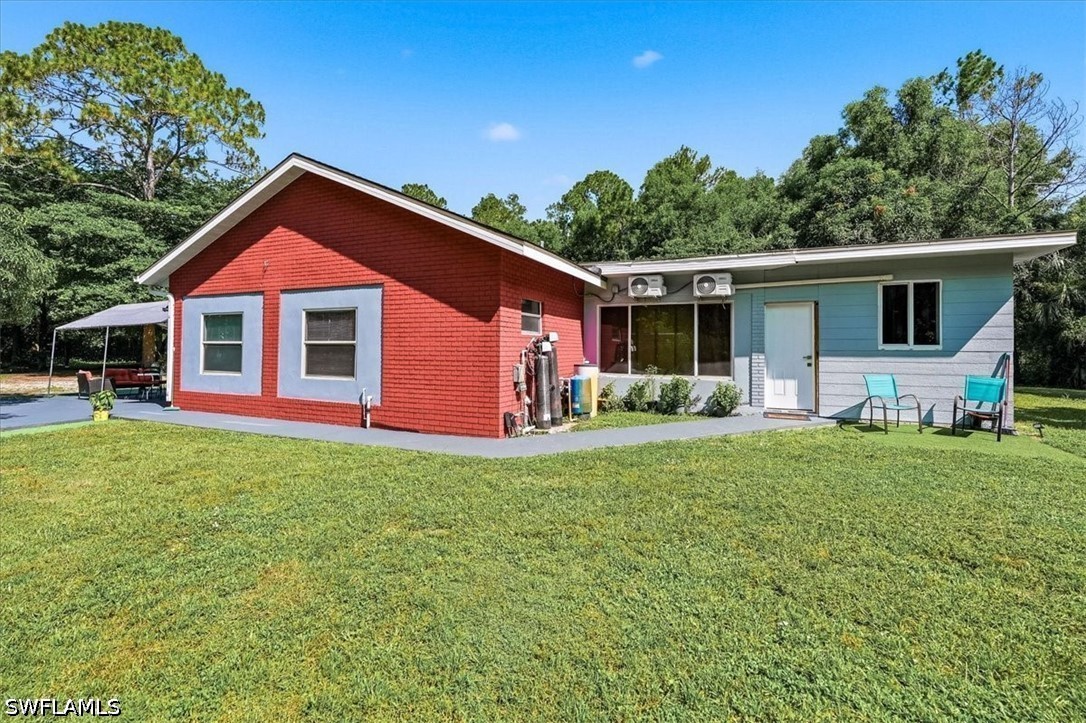 630 1st, Naples, FL 34117