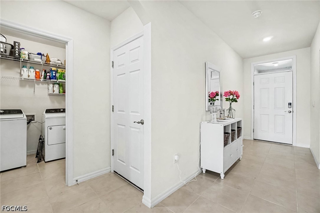 1813 24th, Cape Coral, FL 33993