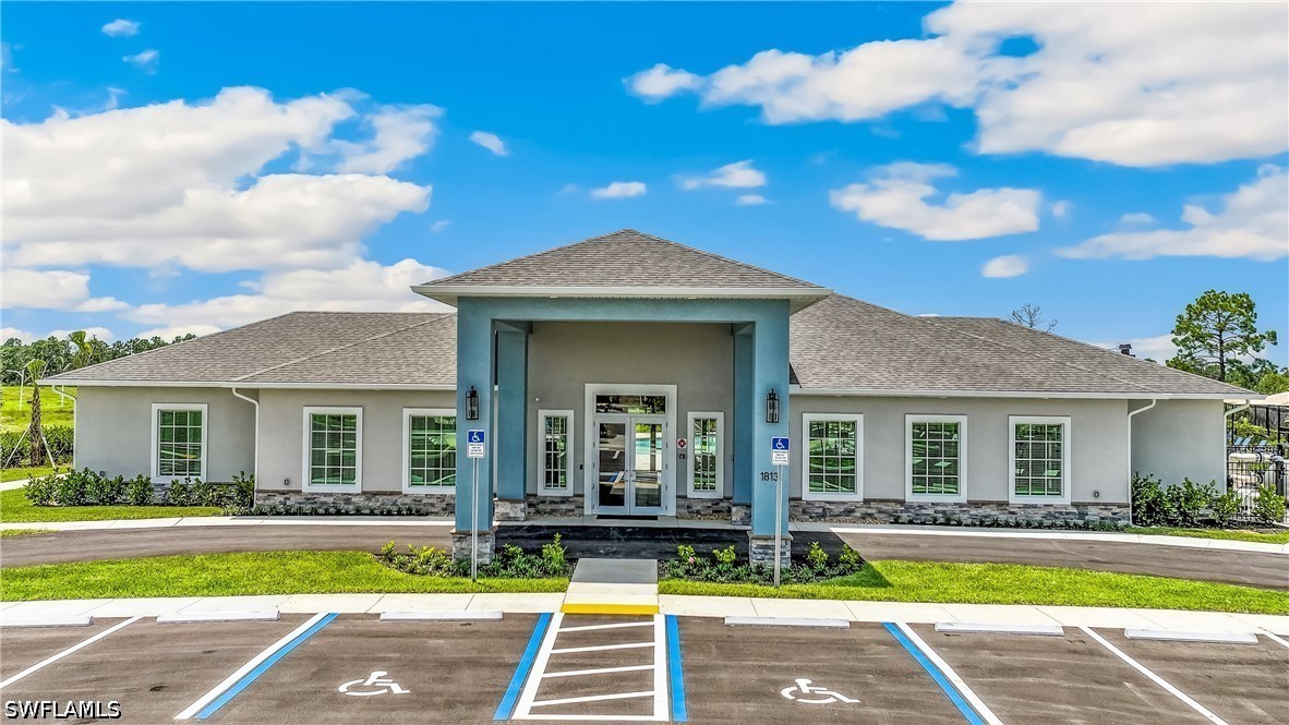 18170 Lagoon Reach, North Fort Myers, FL 33917