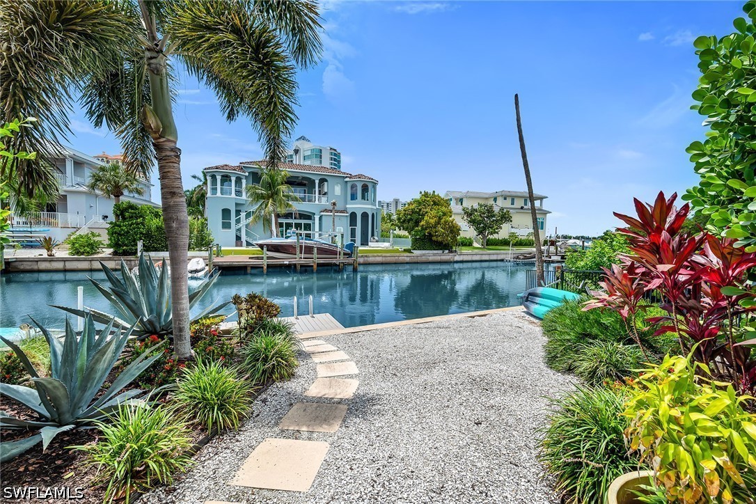 5215 Seashell, Naples, FL 34103