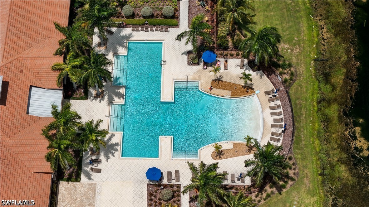 1588 Vizcaya, Naples, FL 34113