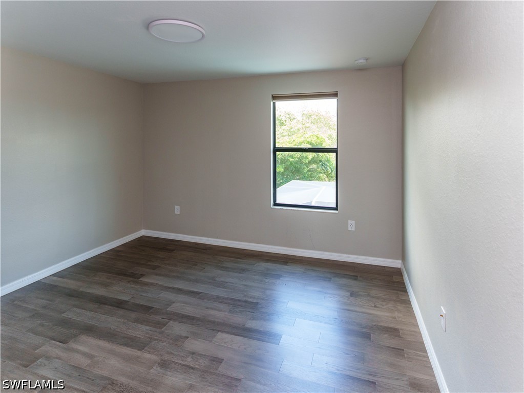 1588 Vizcaya, Naples, FL 34113