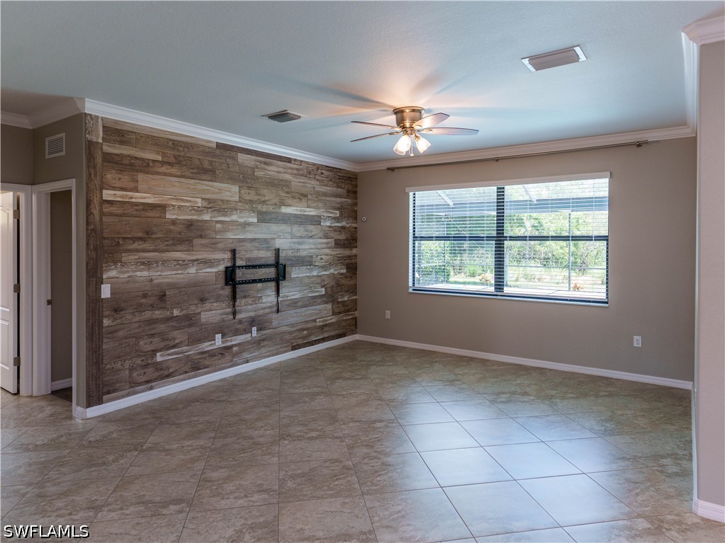 1588 Vizcaya, Naples, FL 34113
