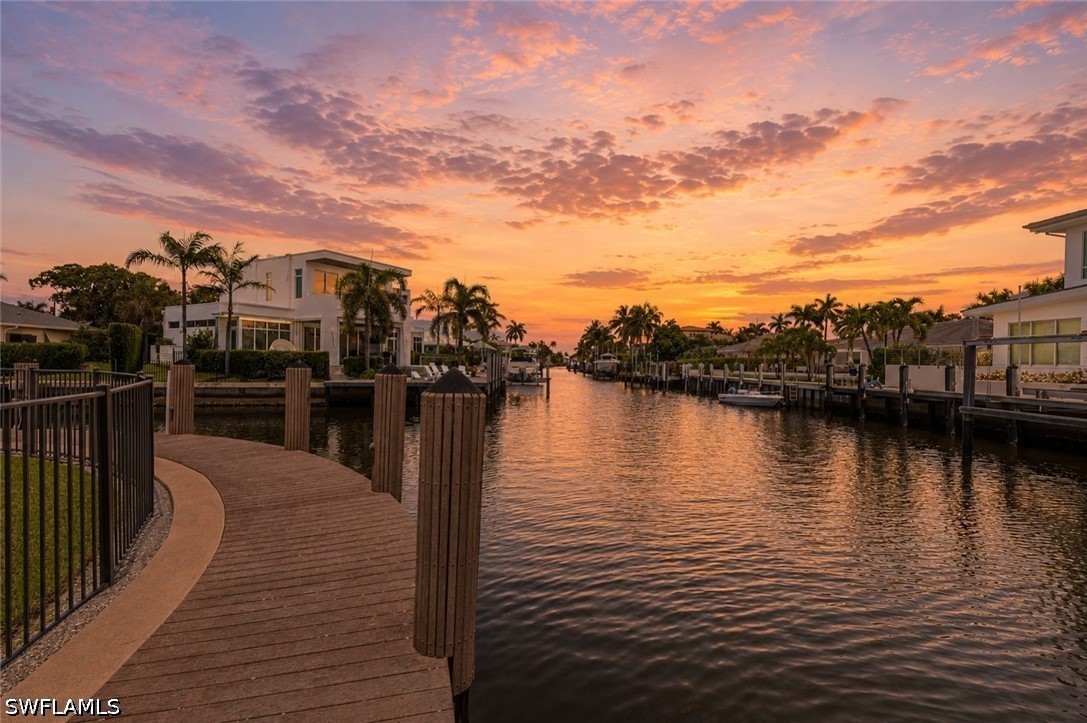 Dock