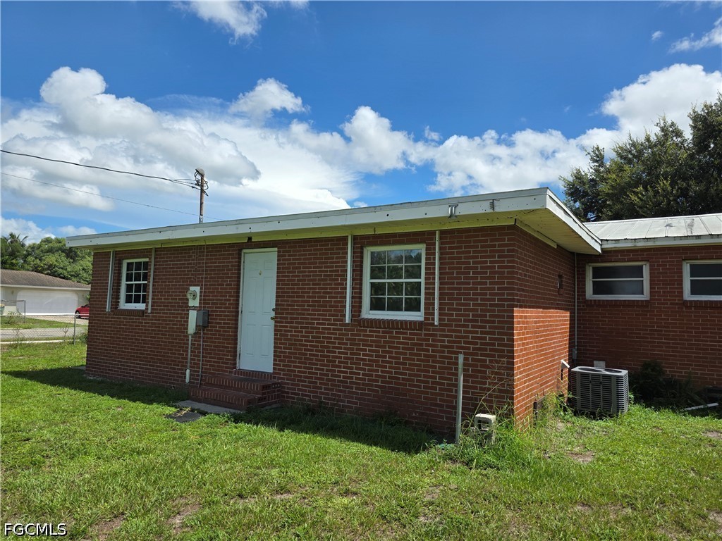 615 New Market, Immokalee, FL 34142