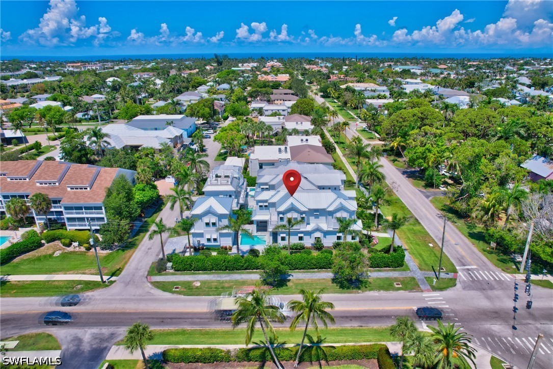 888 10th, Naples, FL 34102