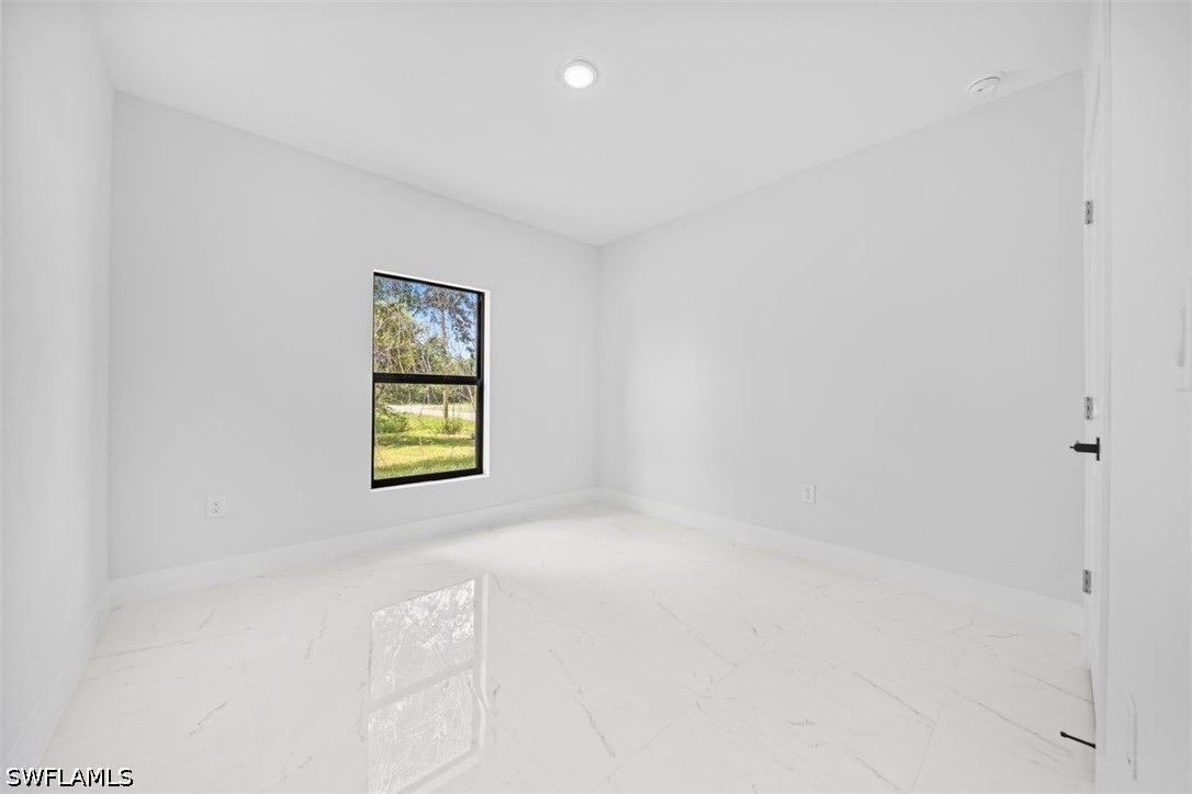 2505 1st St Sw, Lehigh Acres, FL 33976