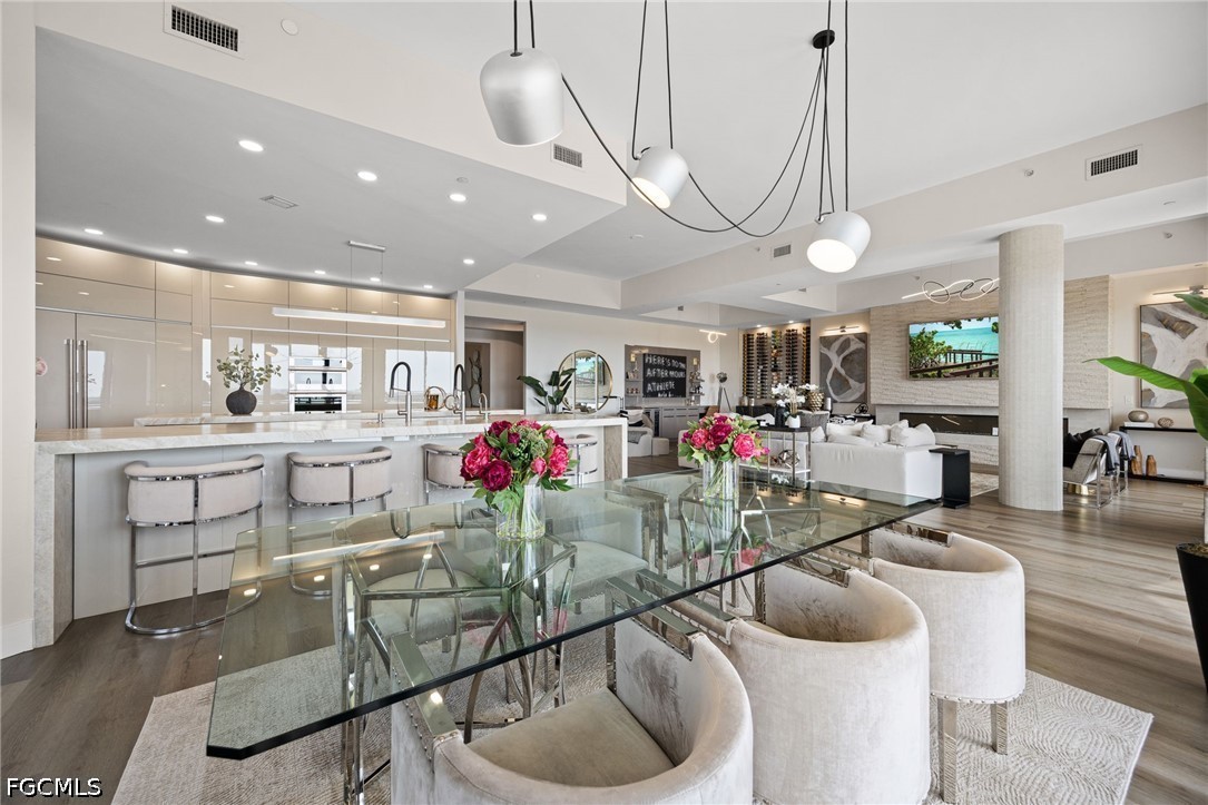 DiningArea
