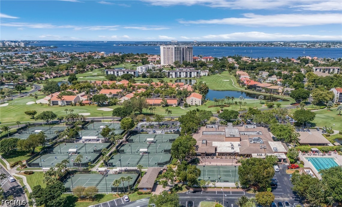 TennisCourt
