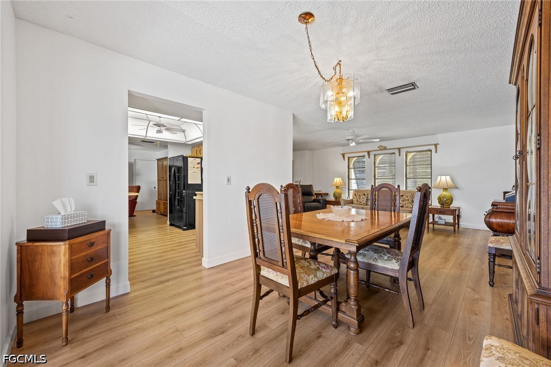DiningArea