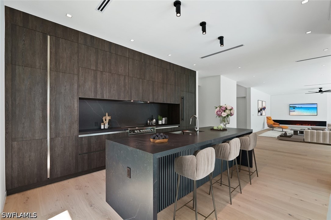 DiningArea
