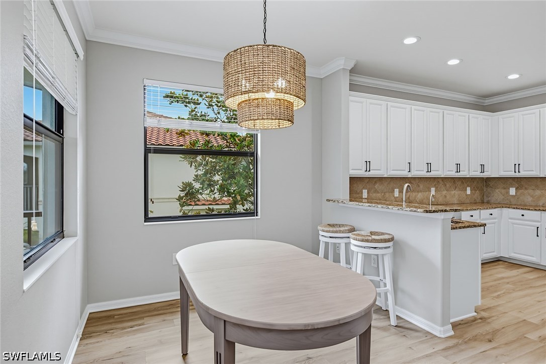 3153 Aviamar Unit 202, Naples, FL 34114