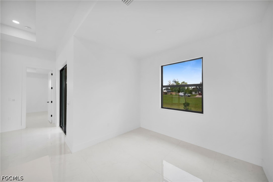 1143 27th, Cape Coral, FL 33993