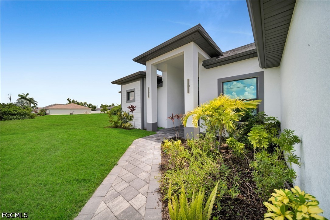 1143 27th, Cape Coral, FL 33993
