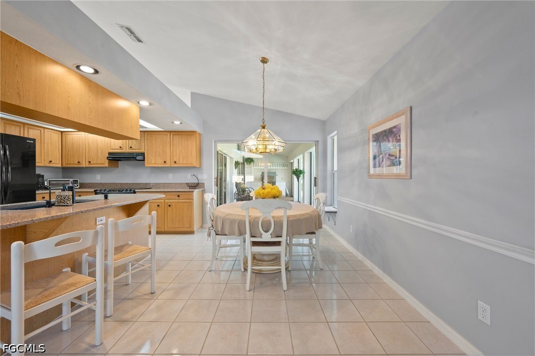 DiningArea