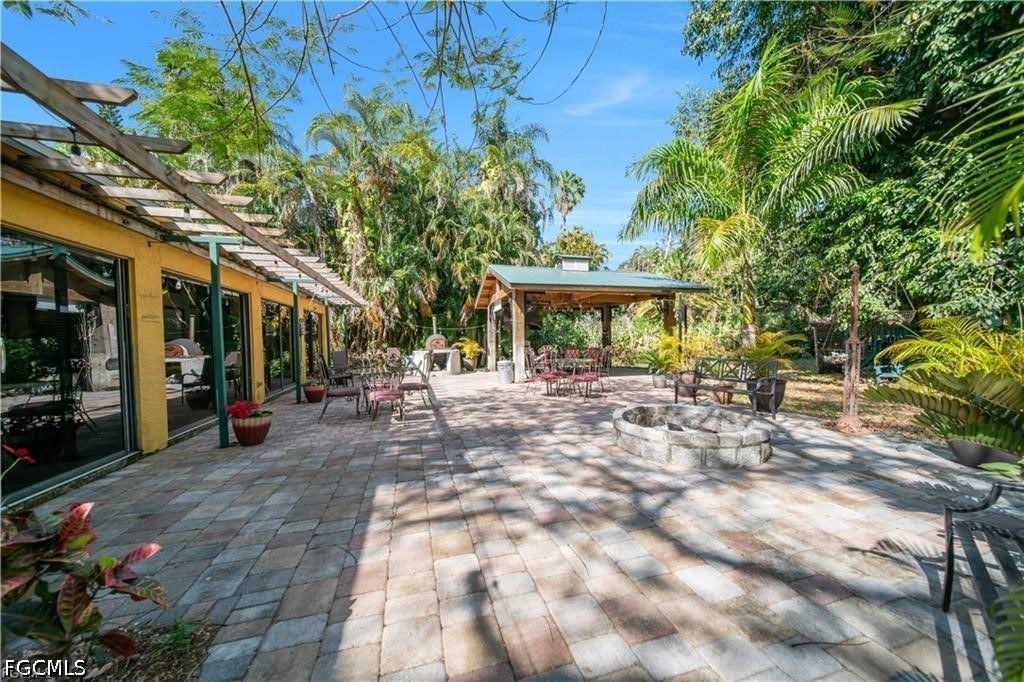 184 Mariana, North Fort Myers, FL 33903